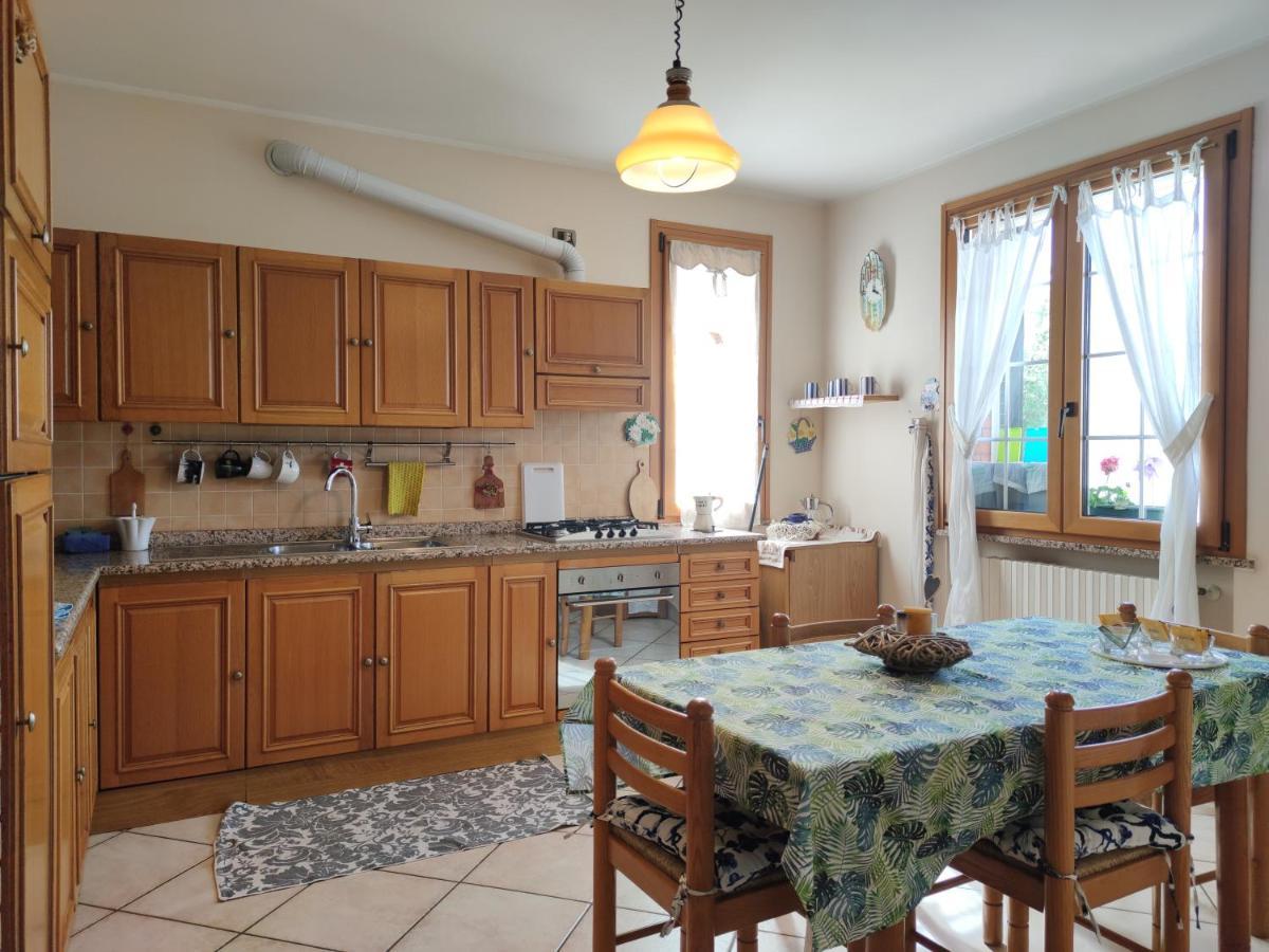 Relax In Collina A Due Passi Dal Mare Apartamento Torriana Exterior foto