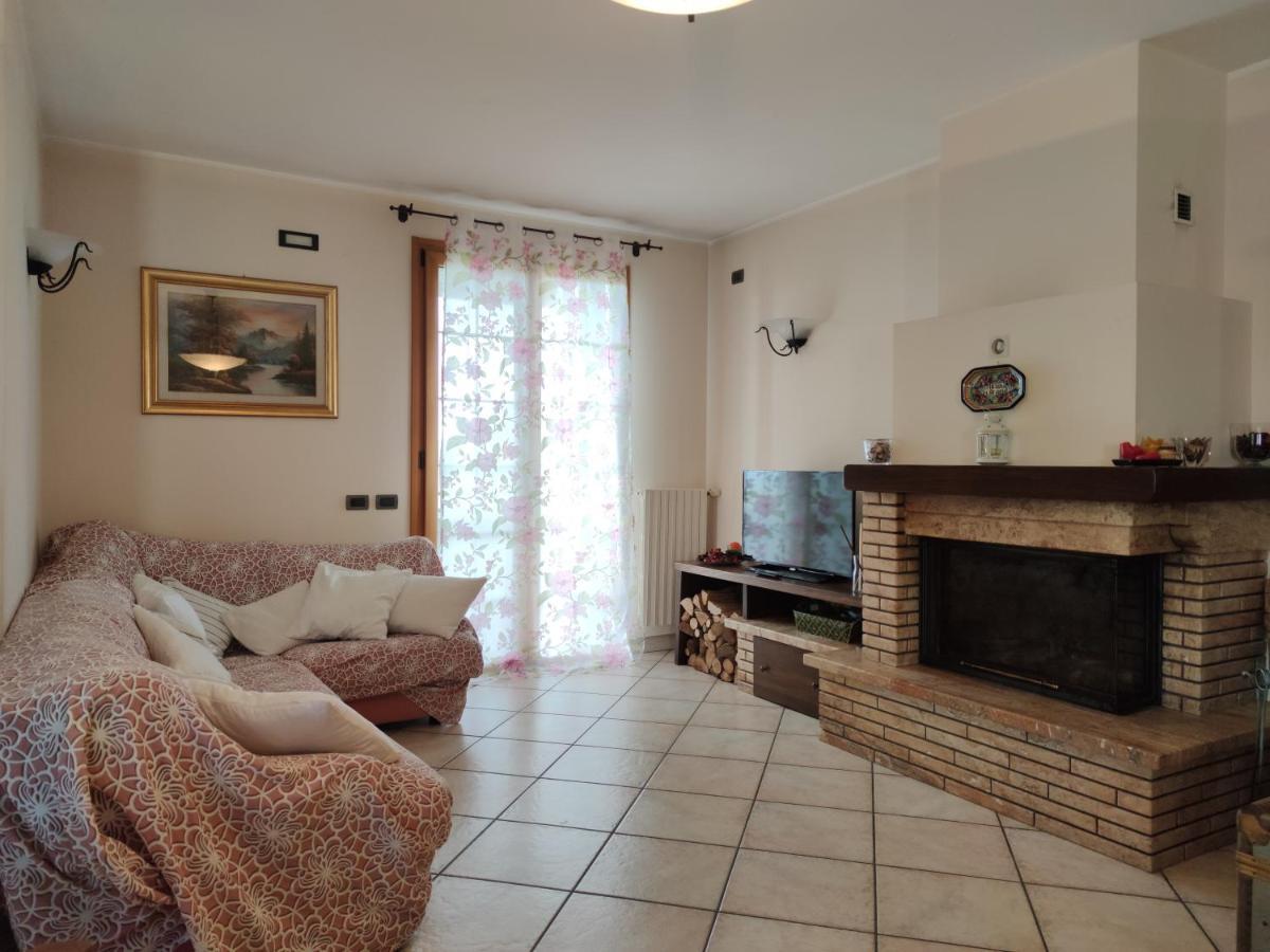 Relax In Collina A Due Passi Dal Mare Apartamento Torriana Exterior foto
