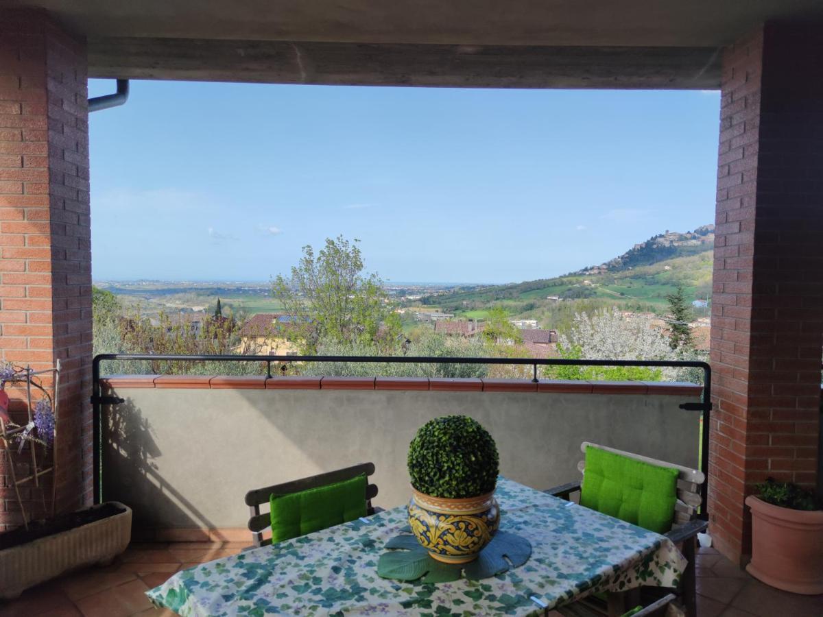 Relax In Collina A Due Passi Dal Mare Apartamento Torriana Exterior foto